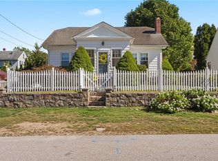 4 Westminster St, Westerly, RI 02891