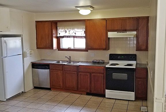 5th image of 1716 W Persimmon St