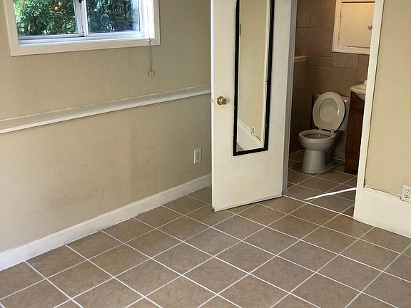 2nd image of 308 La Casa Ave #B