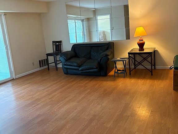3rd image of 1294 Cooper St APT B6