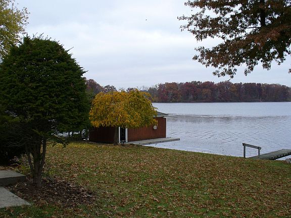 Left Lake View