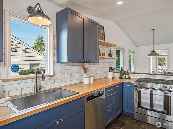 5th image of 1218 NE 117th Street