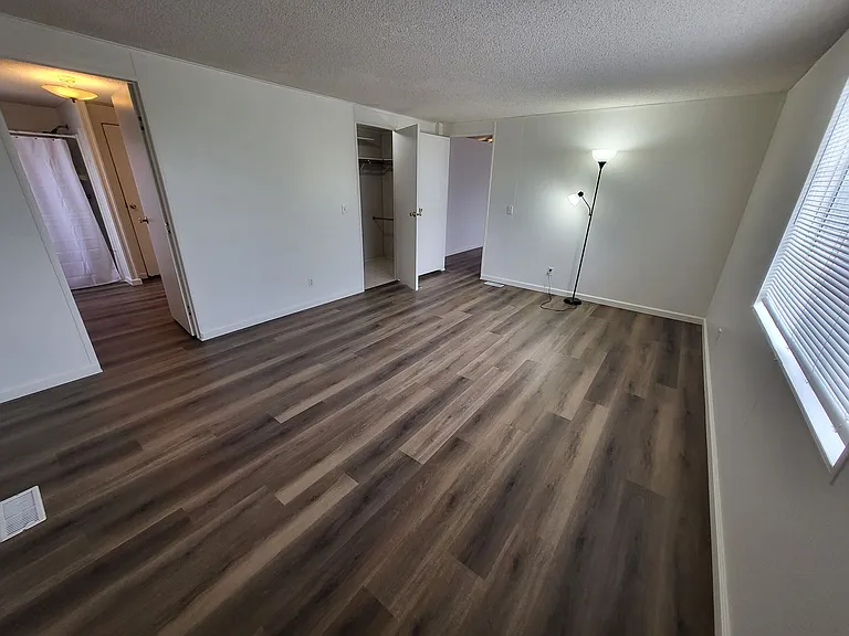 119 Julie Way — Photo 9