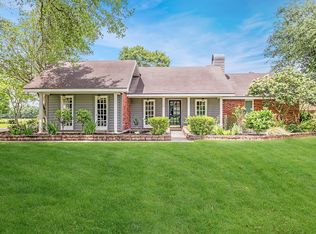 100 Tudor Cir, Lafayette, LA 70506