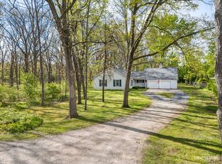 29W007 Oak Ln, Warrenville, IL 60555