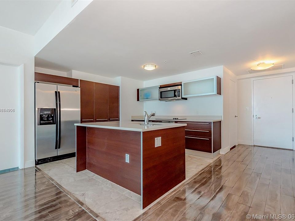 1st image of 1900 N Bayshore Dr APT 1604