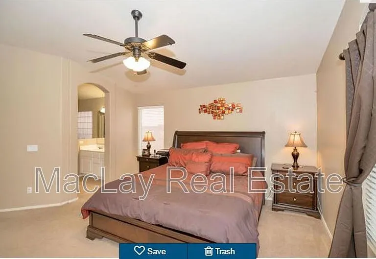 4206 E Redwood Ln — Photo 9