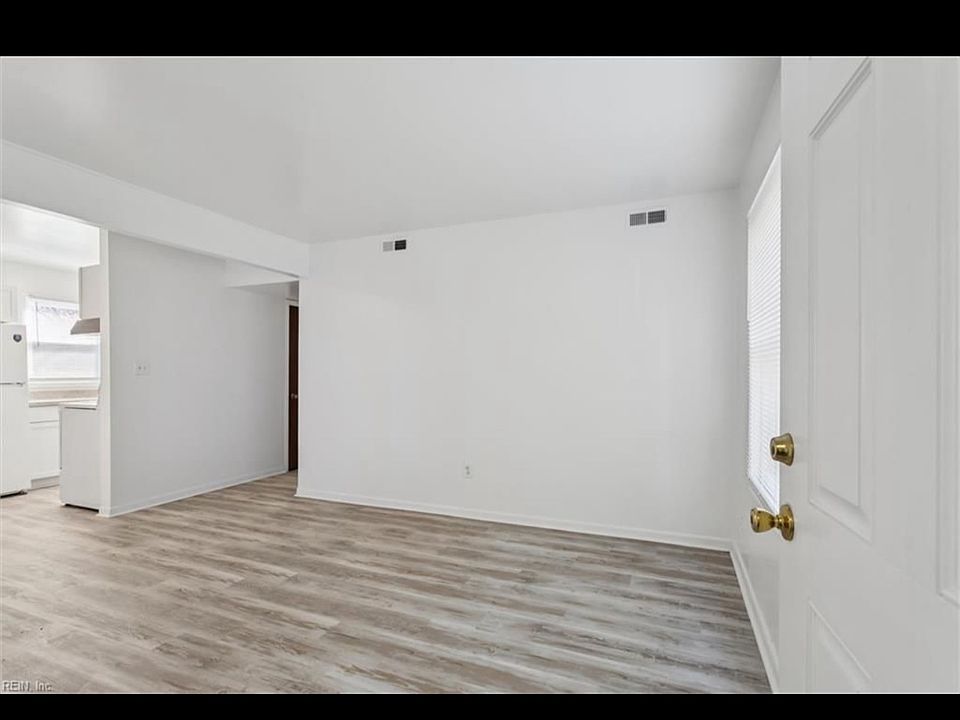 1st image of 6704 Cedar Lake Dr #1