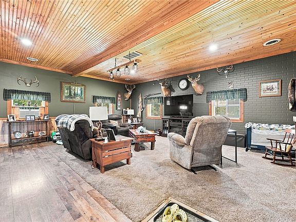 2nd image of 734 Mercer Rd