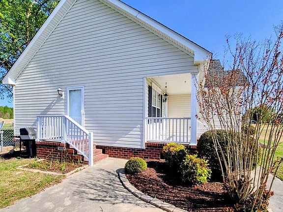 3rd image of 105 Willowbrook Drive