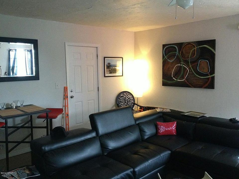 2nd image of 419 N Wild Olive Ave
