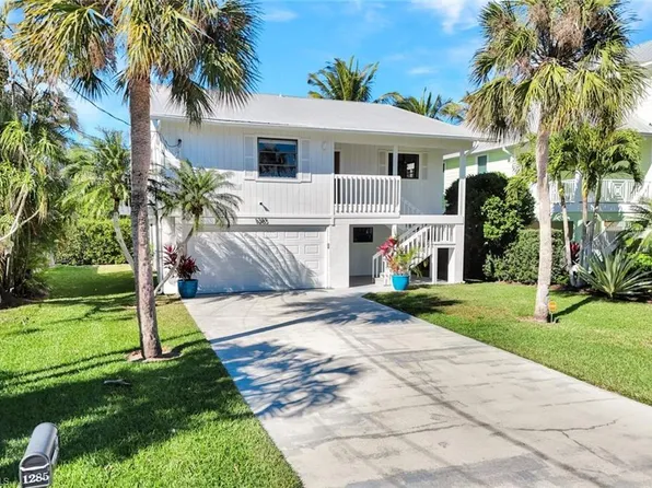 1285 Grand Canal DR, NAPLES, FL 34110