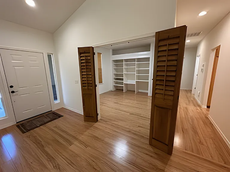 725 Asilo — Photo 10