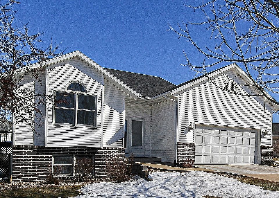 1st image of 846 Ashford Dr NE