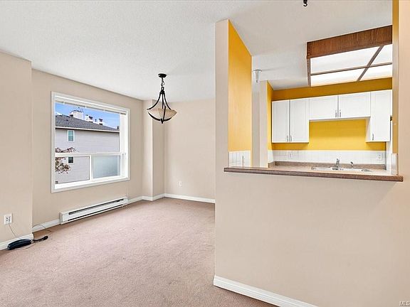 4th image of 1631 Dufferin Cres #307