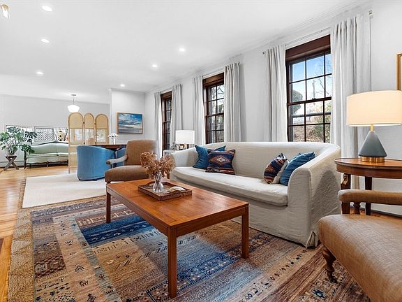 5th image of 61 Huntington Rd