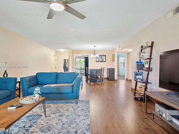 4th image of 3660 Citrus Trce APT 4