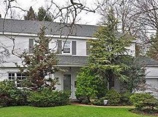 1656 Warwick Rd, Hewlett, NY 11557