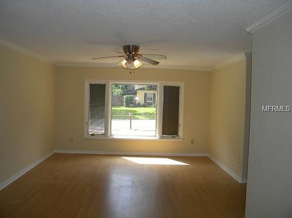 2nd image of 105 Des Pinar Ln