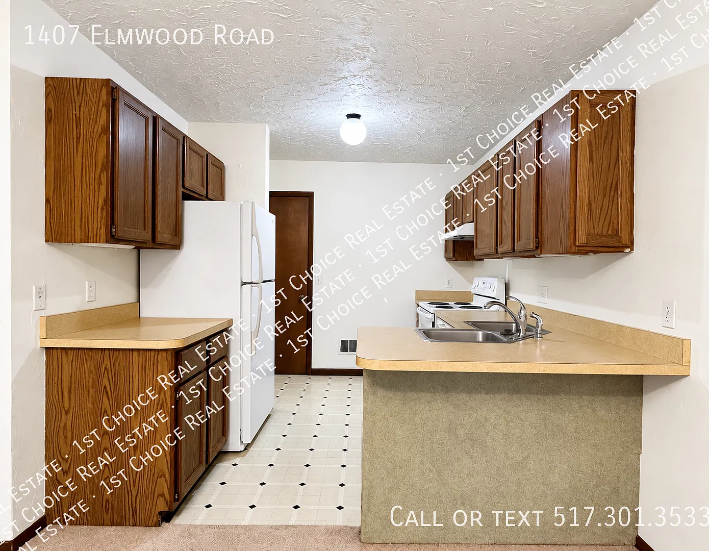 Spacious 2-Bdr 2-Bth Duplex with Garage - Backs Up to Sharp Park — Photo 4