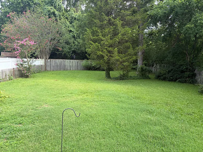 19 Michele Dr — Photo 17