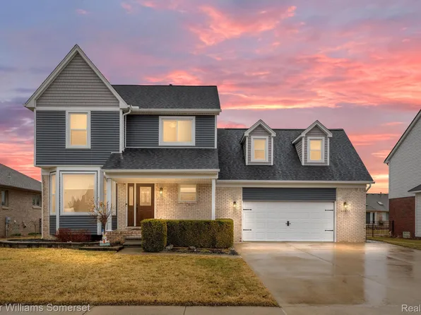 46672 Twin City Trl, Macomb, MI 48044