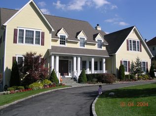 120 Stonewall Cir, West Harrison, NY 10604