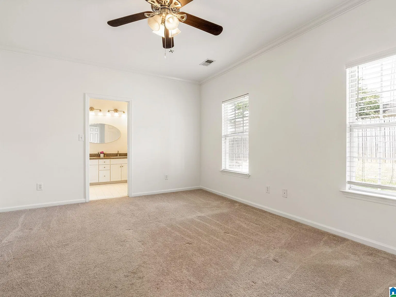 3 bed, 2.0 bath, 1526 sqft, $2,000 — Photo 4