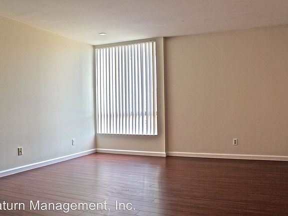 3rd image of 3725 Jasmine Ave APT 5