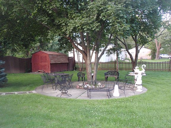 3rd image of 4007 N Butler Ave