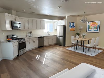 6634 Hazeltine Ave, Van Nuys, CA, 91405