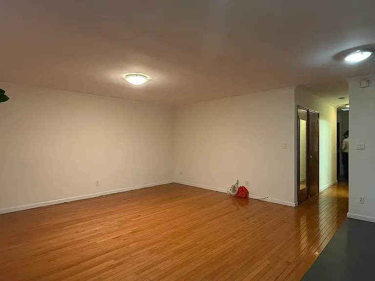 176 Bay 43 St #2 — Photo 1