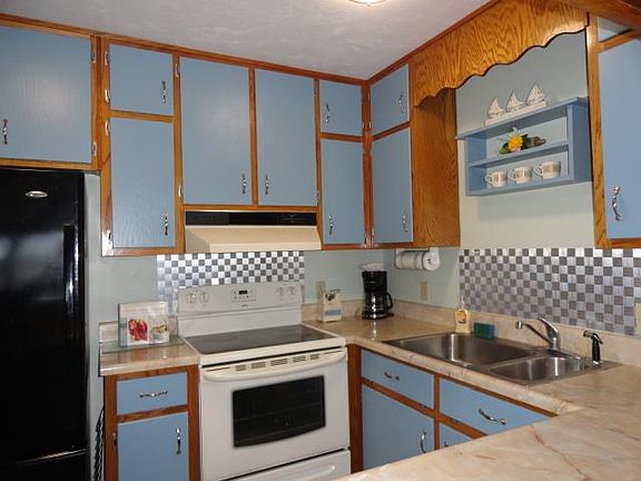 4th image of 903 NW Avenue A Unit 11