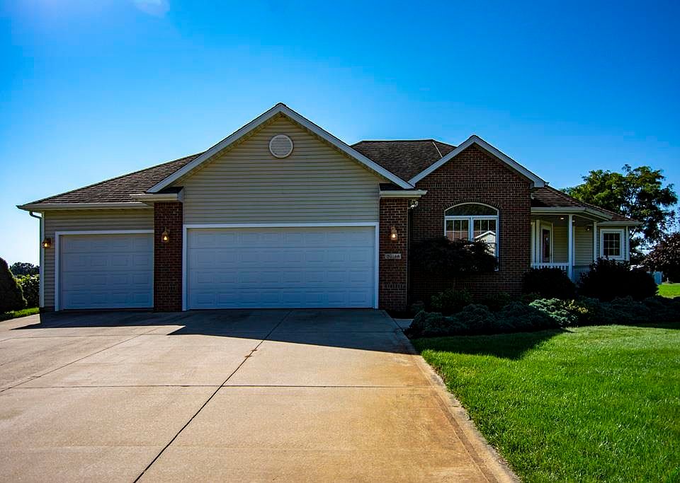 1st image of 20166 Amethyst Dr