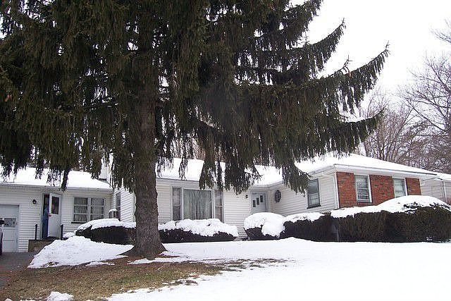 2nd image of 50 S Hillside Ave
