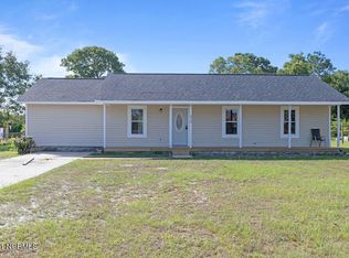 310 Crown Point Rd, Hubert, NC 28539