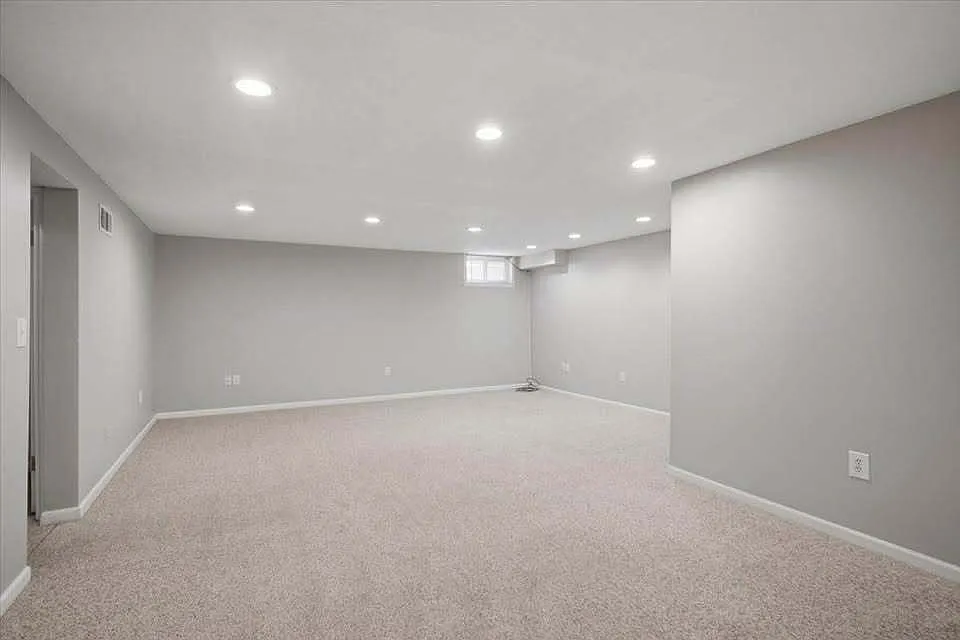 2 bed, 1.0 bath, 1256 sqft, $1,250 — Photo 3