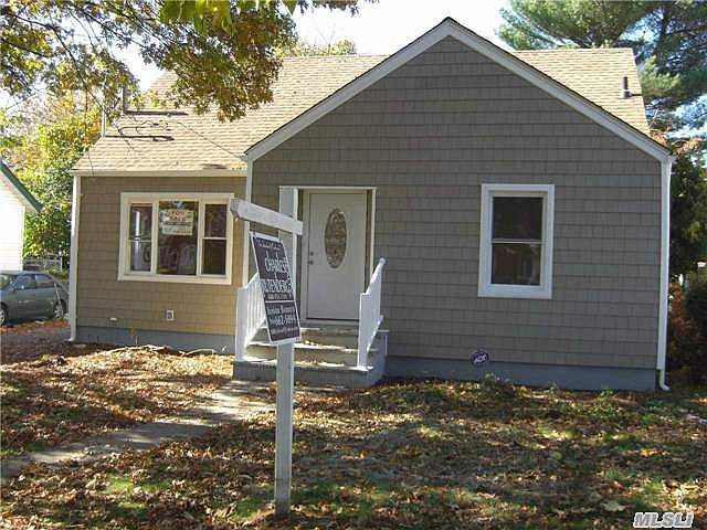 1st image of 570 Leonard Ave