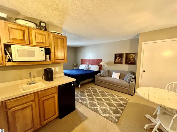 6500 Schuss Mountain Ln #137 & 138, Mancelona, MI 49659