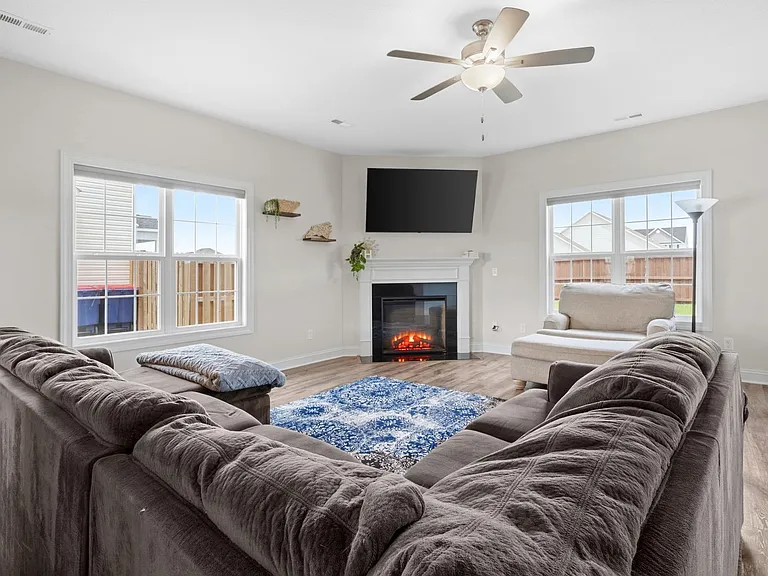1818 Olde Towne Pointe Blvd — Photo 30