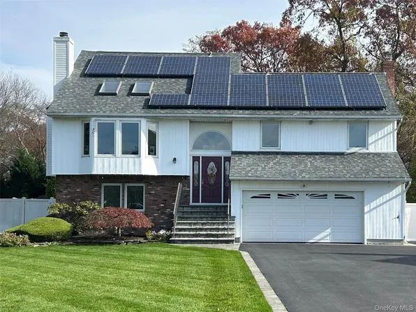 839 Pine Avenue, West Islip, NY 11795