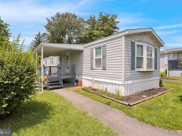 327 Hampshire Ave, Reading, PA 19606