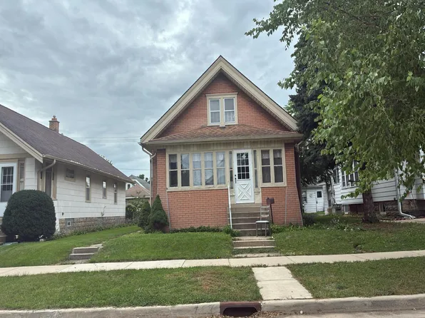 1961 S 58th St, West Allis, WI 53219