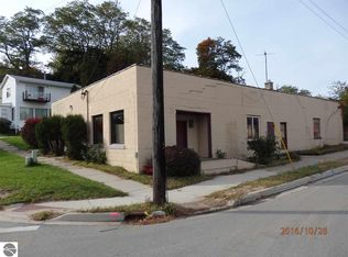 18 Hancock St, Manistee, MI 49660