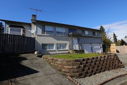 5th image of 4900 S 161st St