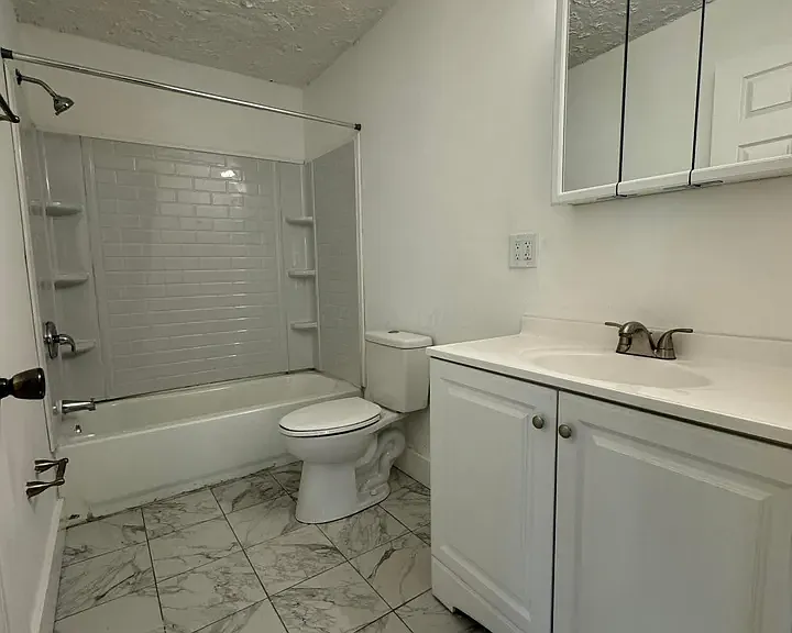 2542 Steele Ave #2 — Photo 8