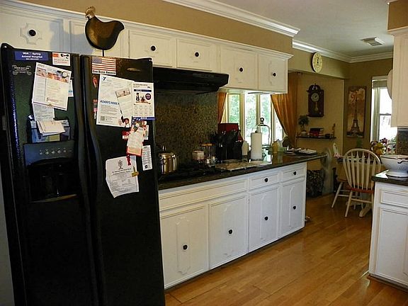 Updated appliances and granite counter tops!