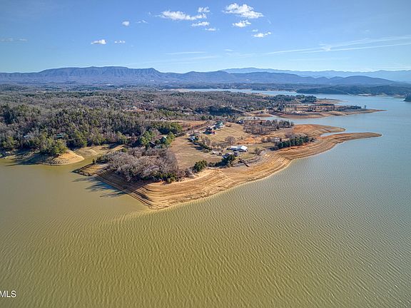4th image of Lake Front Dr