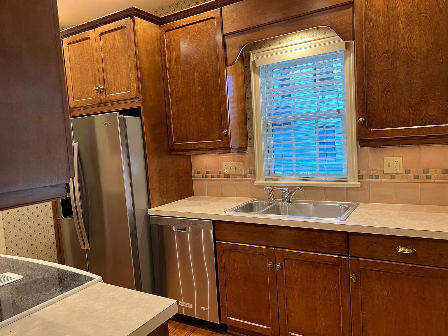 3 bed, 1.5 bath, 1450 sqft, $2,250 — Photo 4