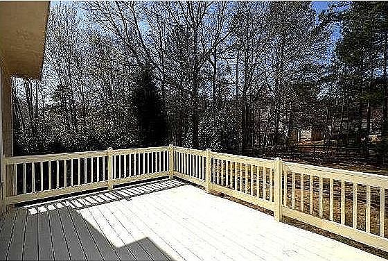 3rd image of 2618 Lake Forest Trl